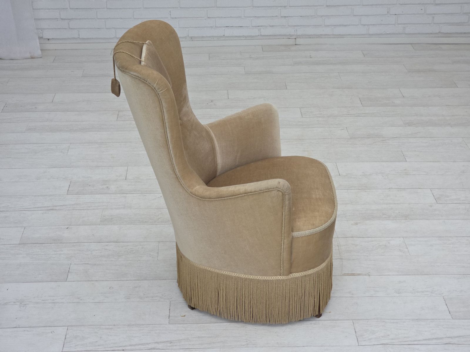 photo vintage Ca. Jaren 1960, Deense Fauteuil In Groen/Bruin Meubelvelours, Ongerestaureerde Staat.