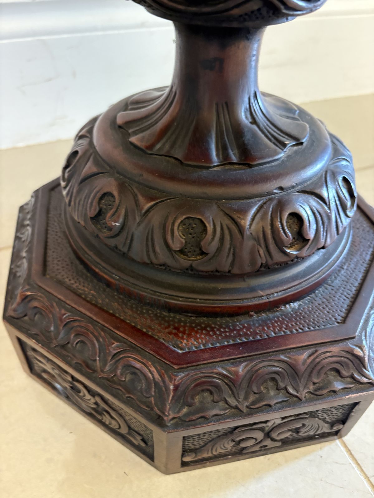 8285.0 Large Magnificent Antique Pair Of Carved Mahogany Urns photo