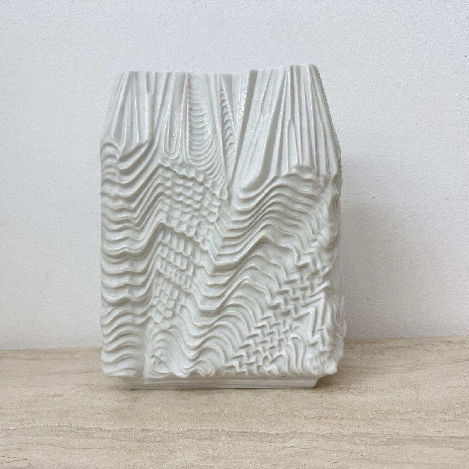 Rare Large Porcelain Rare White ‘Kaskade’ Vase – Martin Freyer For Rosenthal Studio Linie 1966