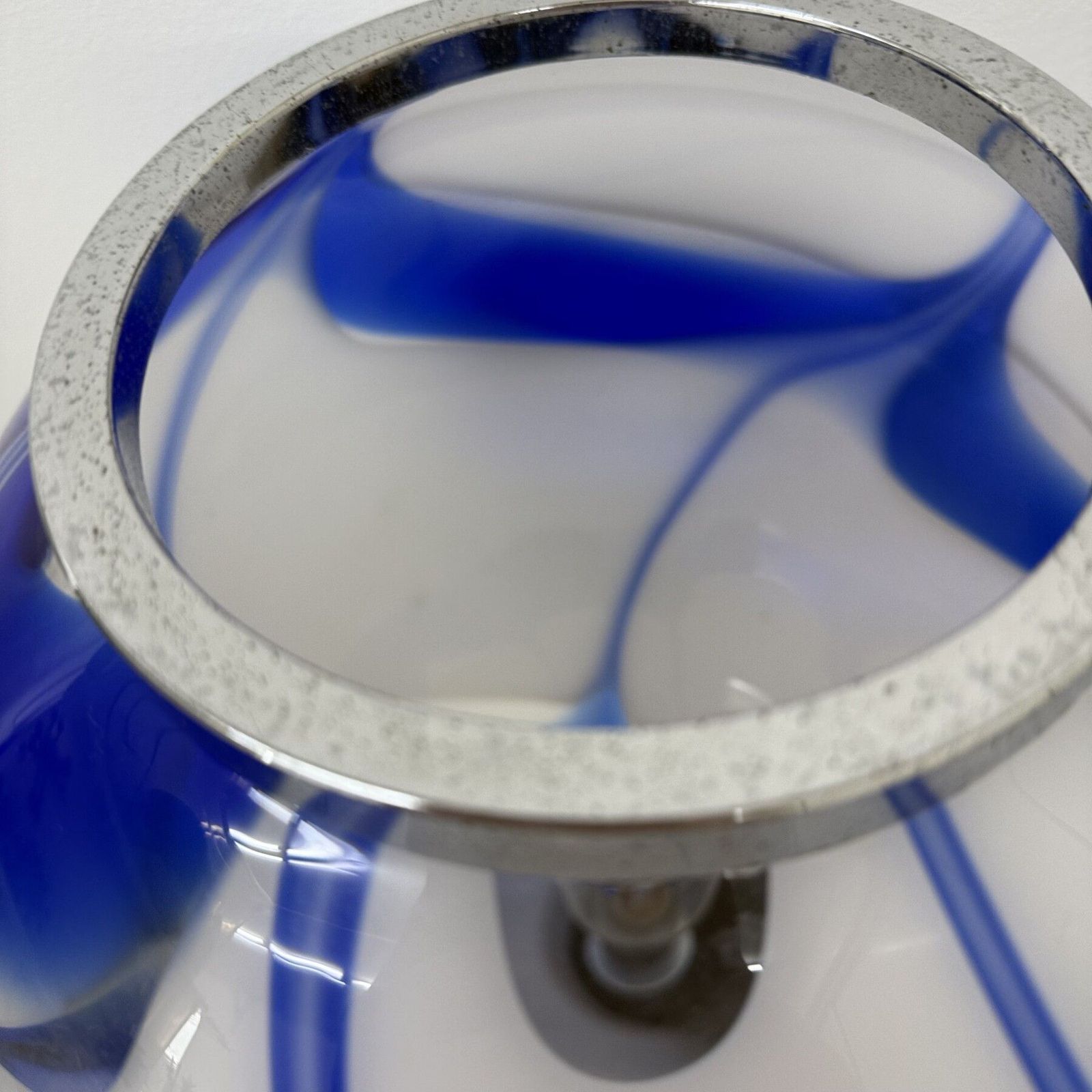 Mid Century Grote Glazen Tafellamp Met Blauwe Werveling, Jaren 1970, Italië photo Verlichting