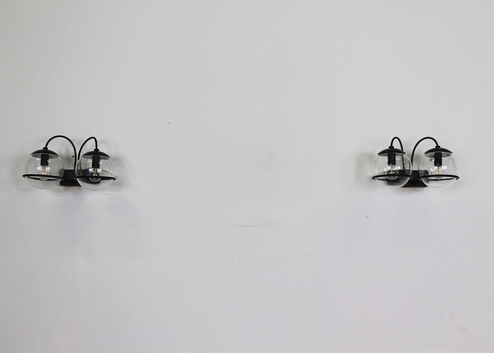 Gino Sarfatti Set Of Two Black Wall Lamps 238/2 By Arteluce 1960s photo for sale