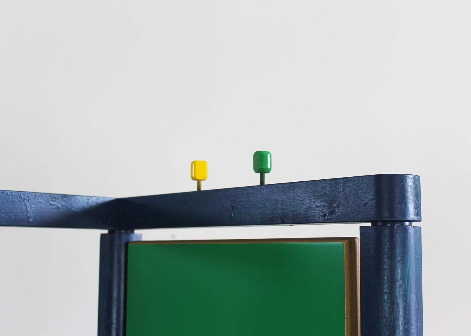 Gaetano Pesce Luigi (O Mi Amate Voi?) 902 Shelf In Lacquered Wood By Bernini 80s photo vintage