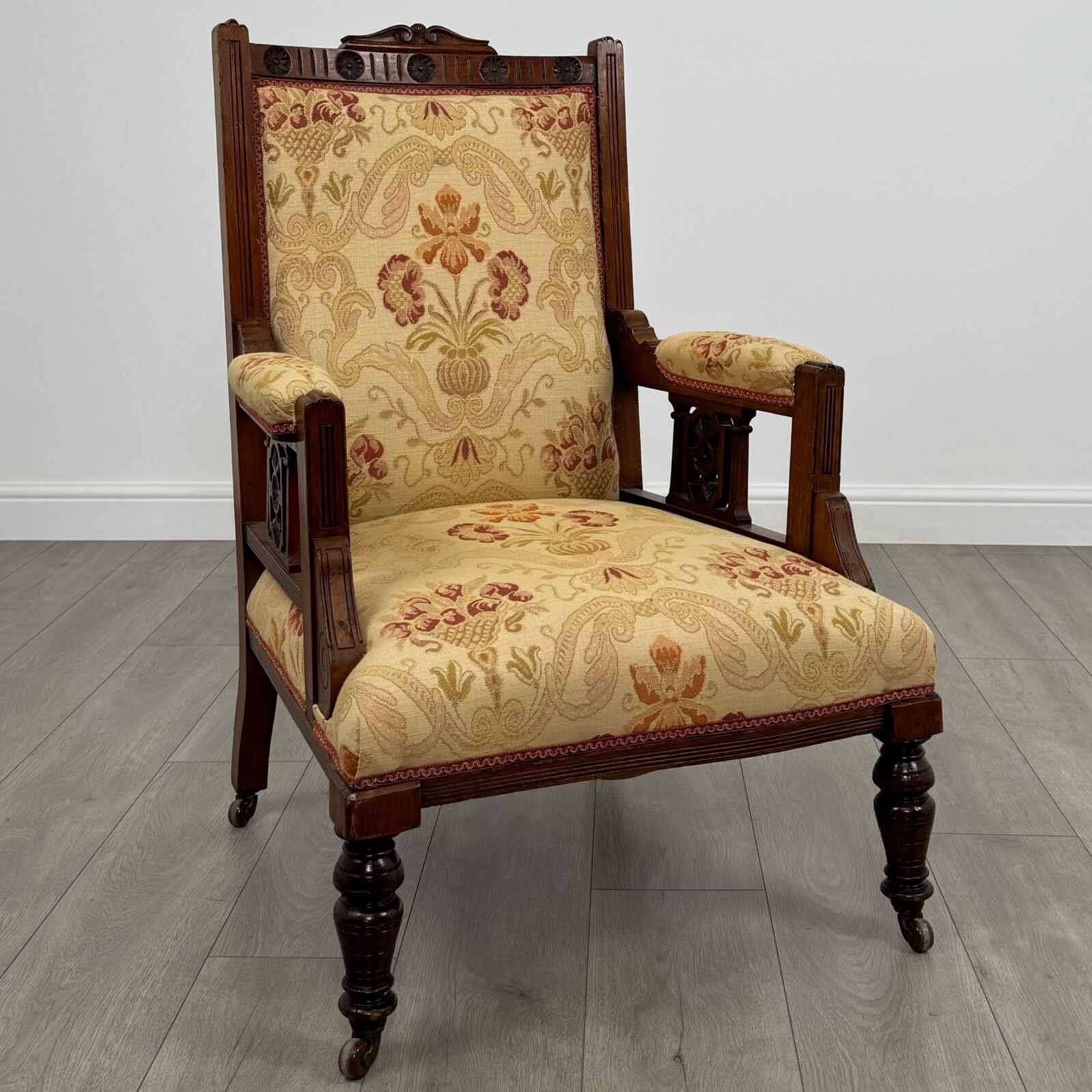 Antique 20th Century Good Quality Armchair In Mahogany photo vintage