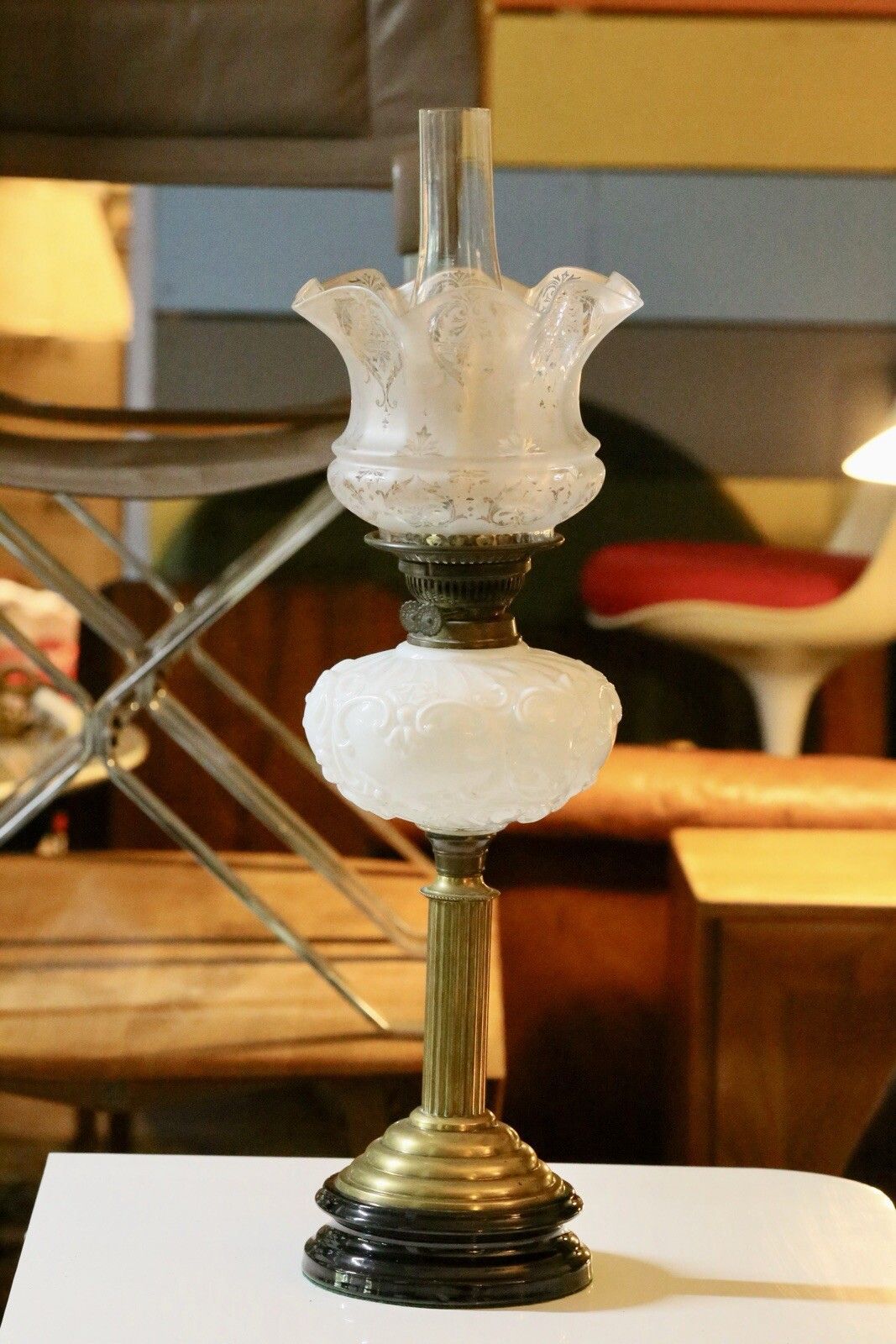 Fine Victorian Art Nouveau Brass Oil Lamp With Milk Glass Reservoir