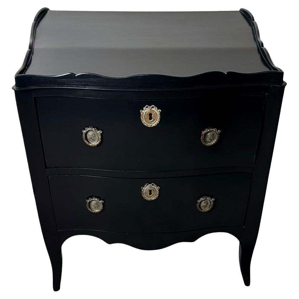Louis XV Style Black Lacquered Walnut Chest Of Drawers With Bronze Decorations