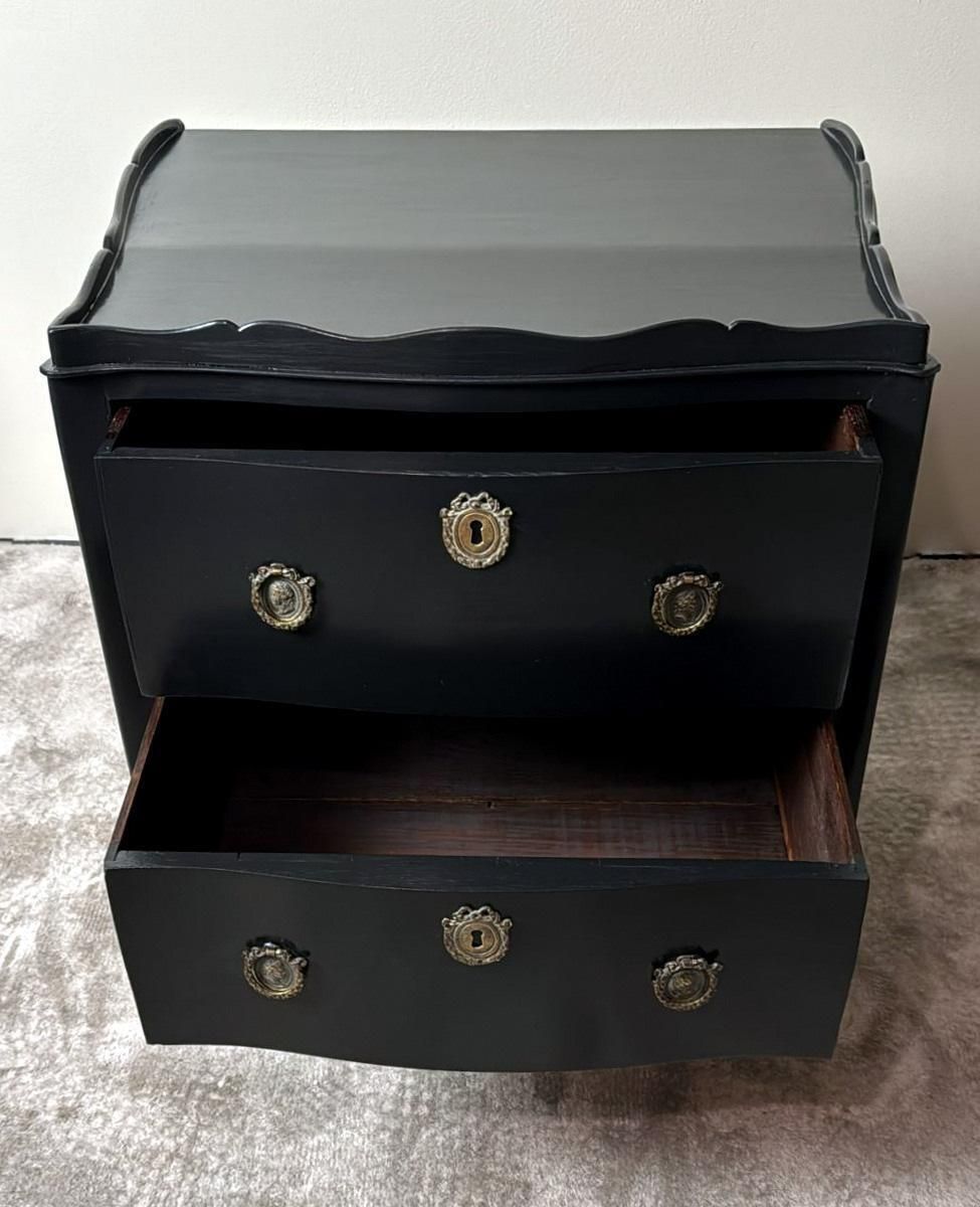 Louis XV Style Black Lacquered Walnut Chest Of Drawers With Bronze Decorations photo vinterior