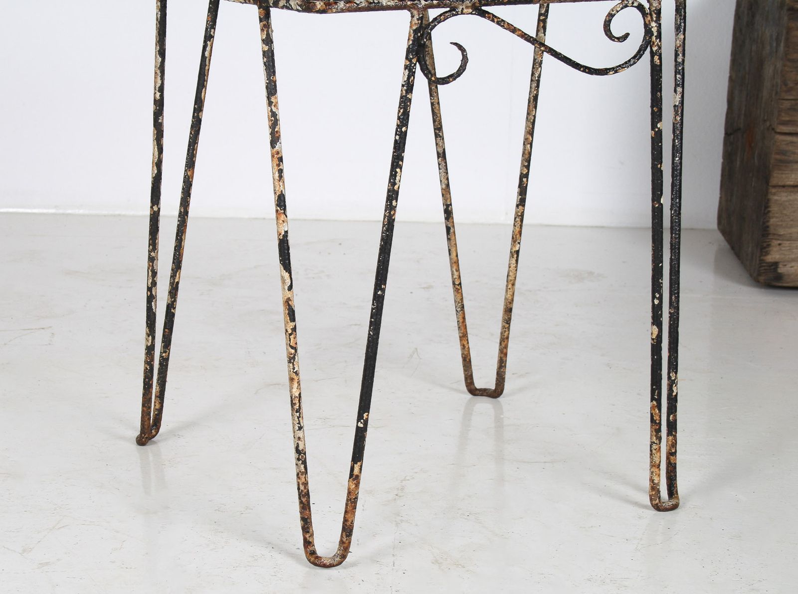 Beautiful Weathered Wirework Scroll Iron Garden Chair photo vintage