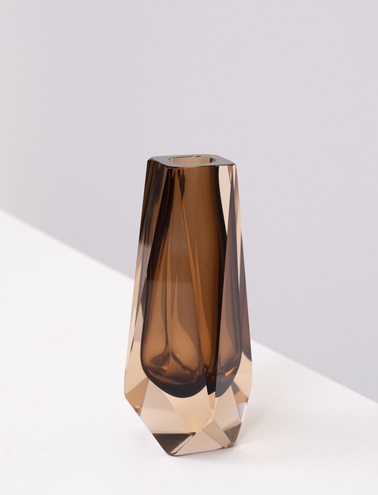 Murano Italiaans Luigi Mandruzzato Bruin Geslepen Kunstglas Vaas, Jaren 1960 photo for sale