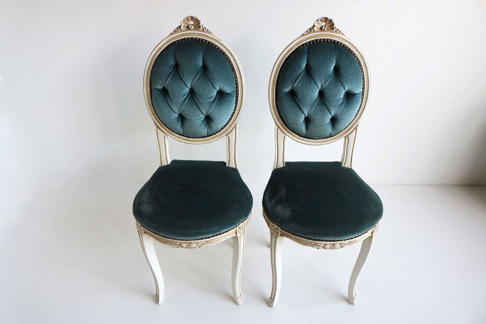 Pair Bedroom Dressing Seats Couple Antique Style Boudoir Chairs Set Off Two Velvet Chairs Hand Carved Regency Style Chairs Vanity Chairs 60s