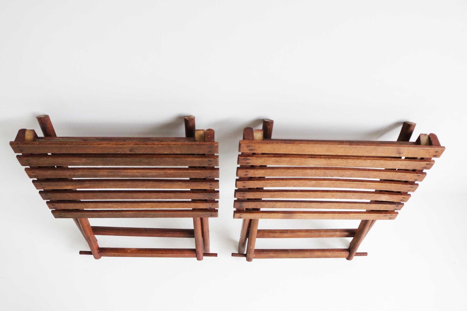 Set Van Twee Vintage Houten Klapstoelen/Klaptatels Met Houten Latten – Bijzettafels, Plantenstandaards, Nachtkastjes, Voetsteunen – Ca. Jaren 1960 photo buy