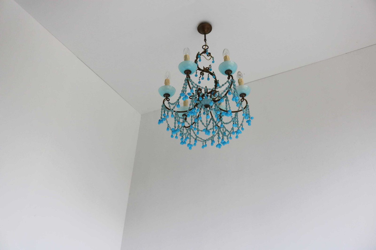 Antieke Franse Murano Blauwe Kralen Guirlandes Opaline Kralen Luchter Macaroni Kralen Kroonluchter Hanglamp Kleine Steentjes Ca. 1920 photo 2242.0