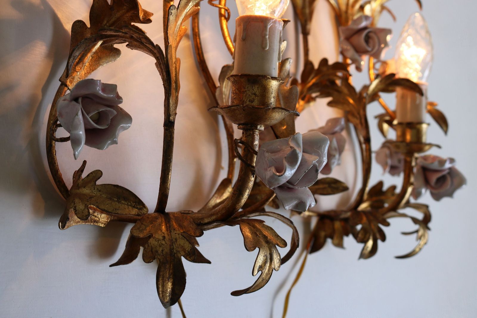 Pretty Pair Of Gilded Tole Italian Wall Sconces With Hand Made Pink Porcelain Roses Flower Wall Lights Hollywood Regency Romantic 1950 1960 photo vinterior