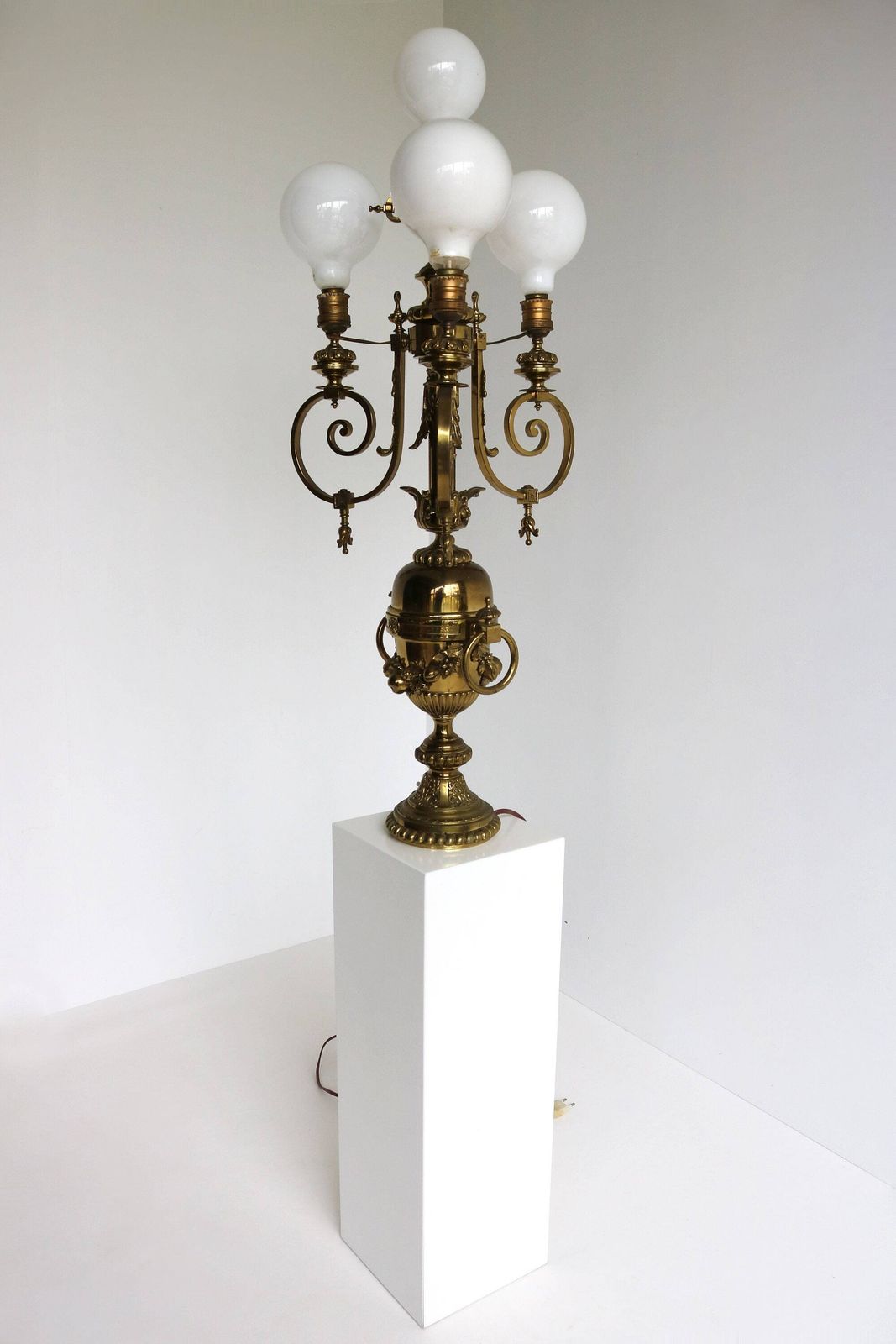 An Impressive Ornate Converted Late Victorian Brass Gas Table Lamp Four Lights Hollywood Regency Desk Lamp Standing Antique Lightning 1880s photo furniture