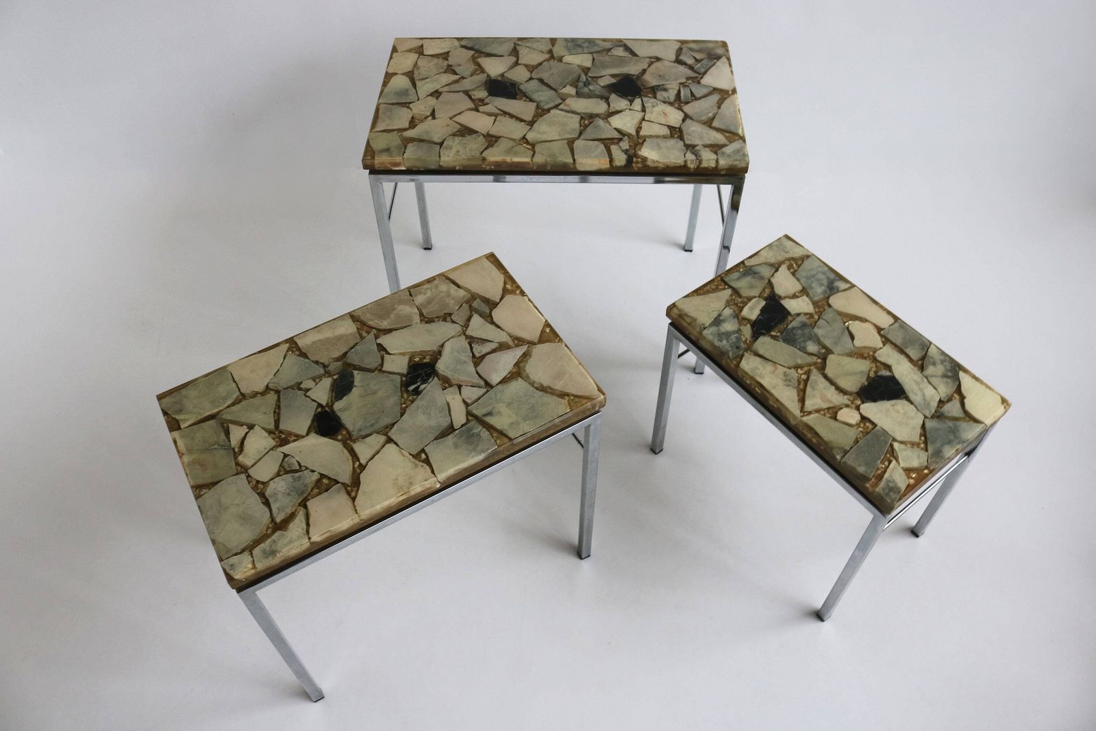 Vintage Design Onyx And Epoxy Nesting Tables Mimiset Chromed Base 60s Mimi Set Three Side Tables Sixties Stone Tables Mid Century End Tables photo 652.0