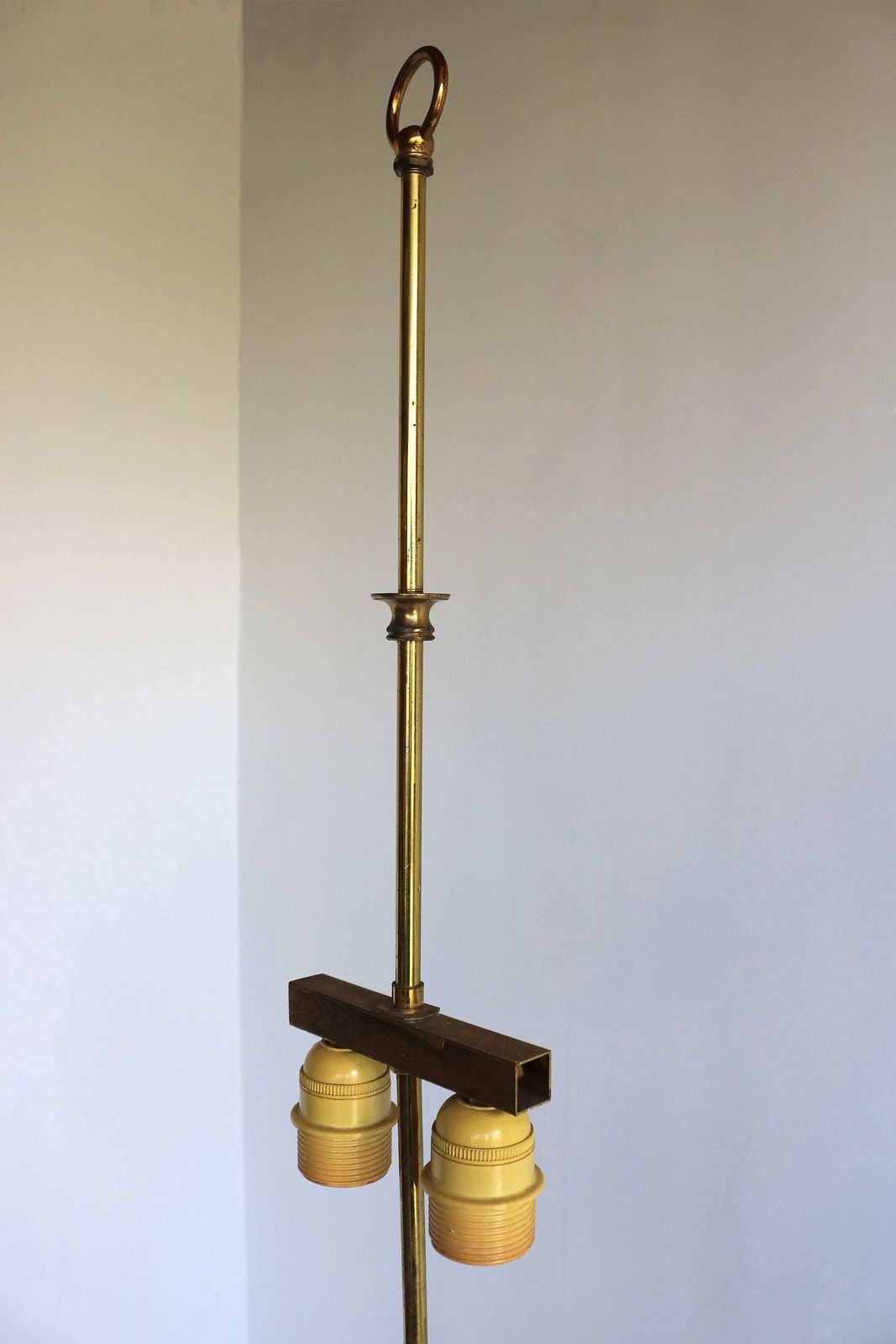 Mid Century Italian Marble, Onyx And Casted Brass Regency Floor Lamp Stand Standing Lamp Base 1950s Standard Lamp Fish Base Claw Feet photo vintage