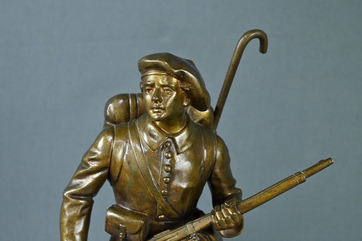 Bronze “The Alpine Hunter”, Signed E.Carlier – Late 19th Century photo Art
