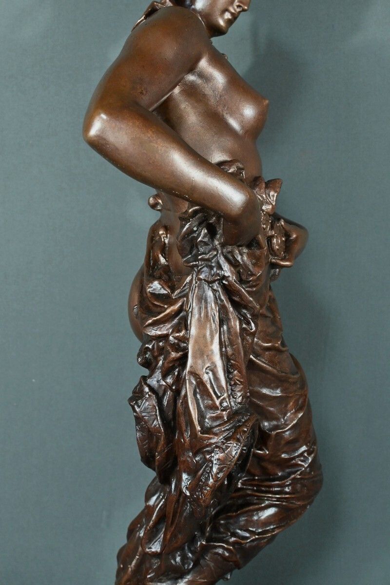 photo vintage Important Bronze “Nycia” By Ch. Le Bourg – 2nd Part Of The 19th Century