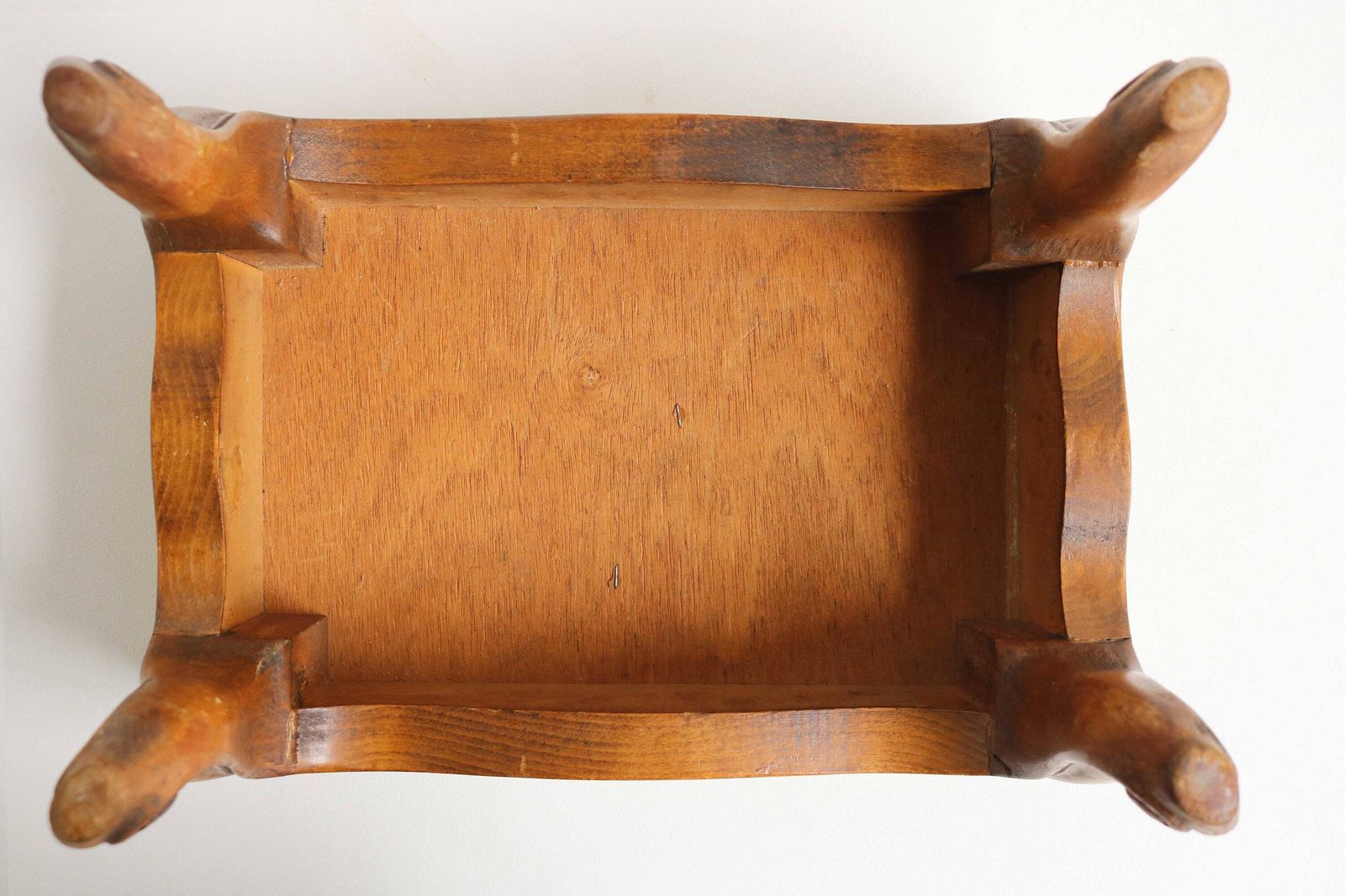 photo furniture Lovely Small Rectangular Footrest French Louis XV Carved Footstool With Fabric Country Provincial Vintage Foot Stool Mid 20th Century 1950s