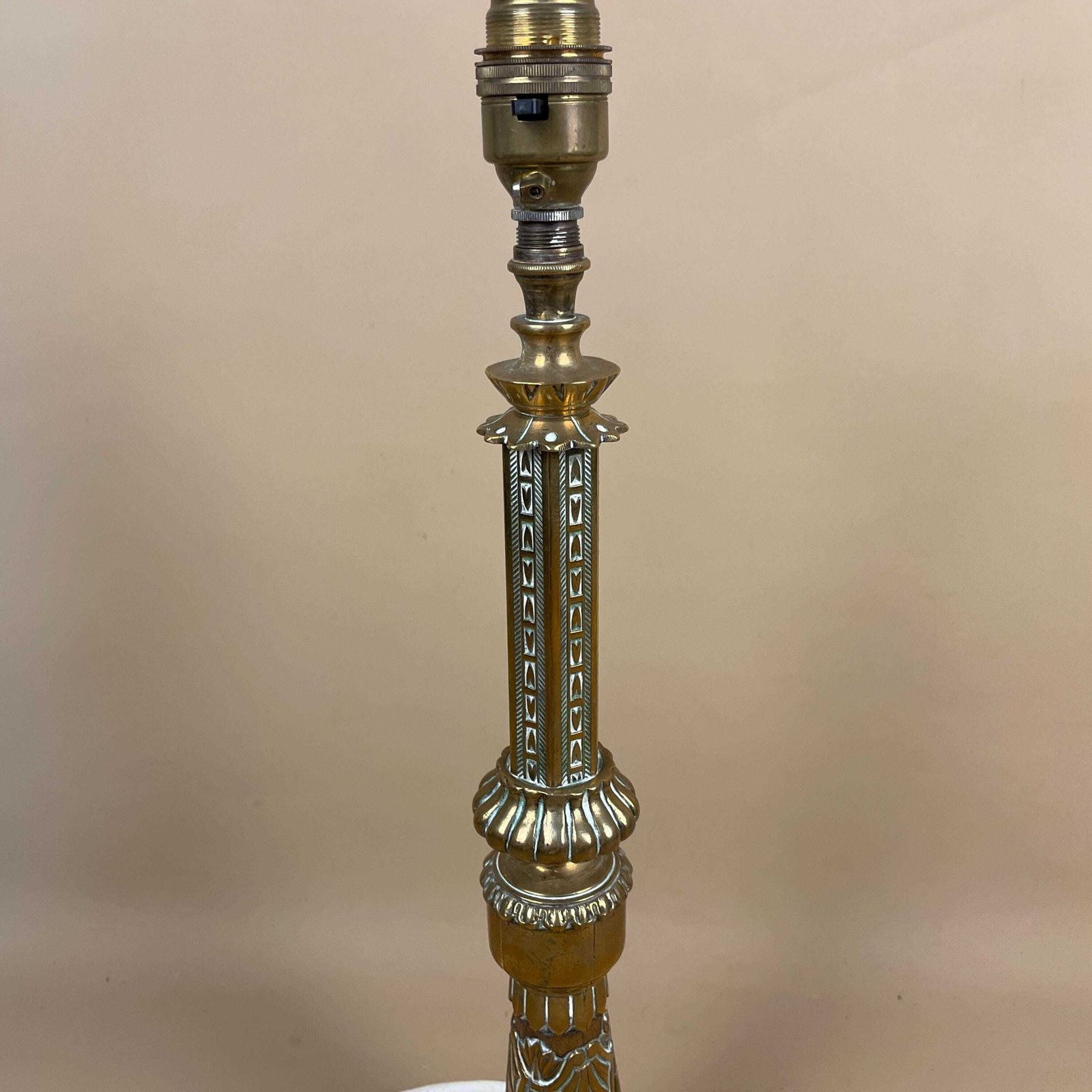 Antique Metal Gold Brass Lamp Light Bedside Side Table Desk Column Ornate Round Base Vintage Lamps Pillar Medium Patterned photo furniture