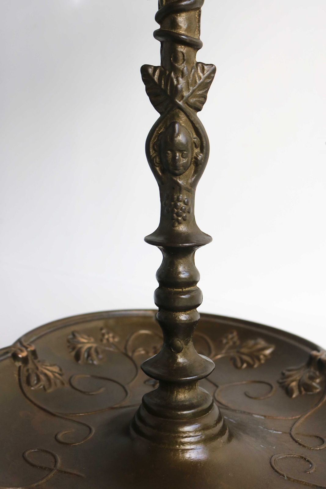 Italian Art Nouveau Style Brass Umbrella Stand, Antique Cane Holder Snakes Grapes Putto Umbrella Holder Floral Motifs Entryway 1930 1950s photo vinterior
