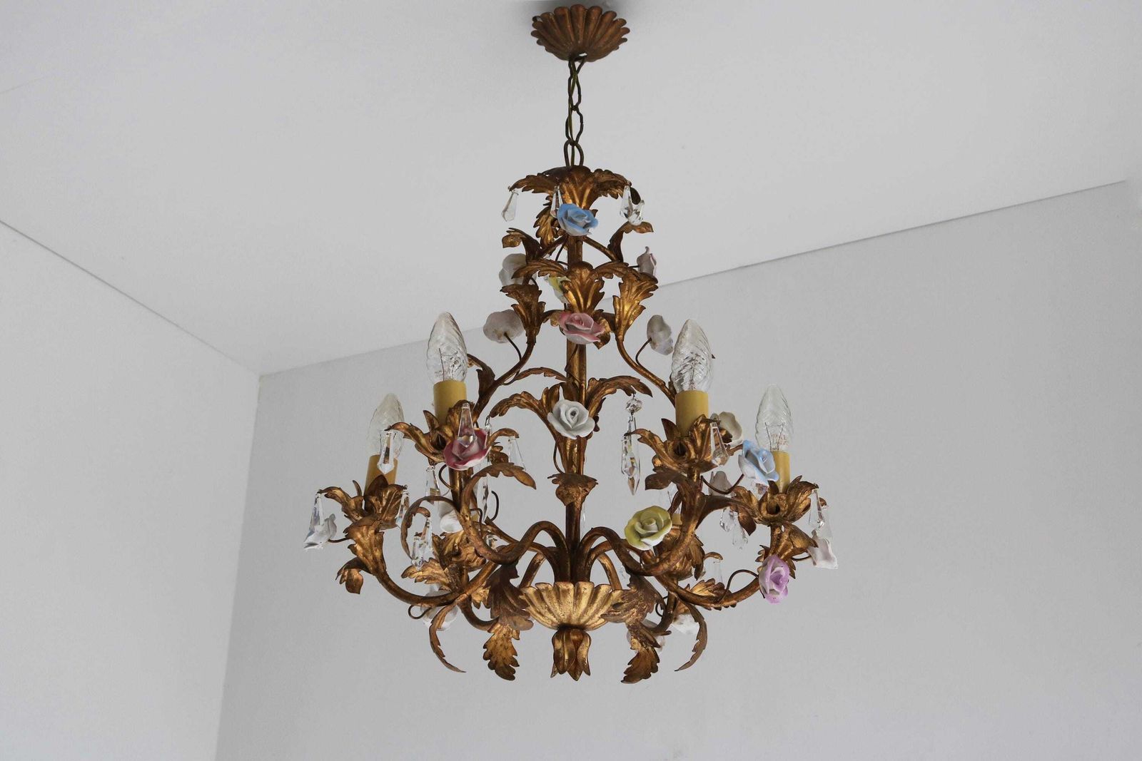 Italian Florentine Tole Chandelier Hand Made Ceramic Roses Hanging Crystals Pendant Ceiling Light Flowers Gold Plated Metal Acanthus Leaves photo vinterior