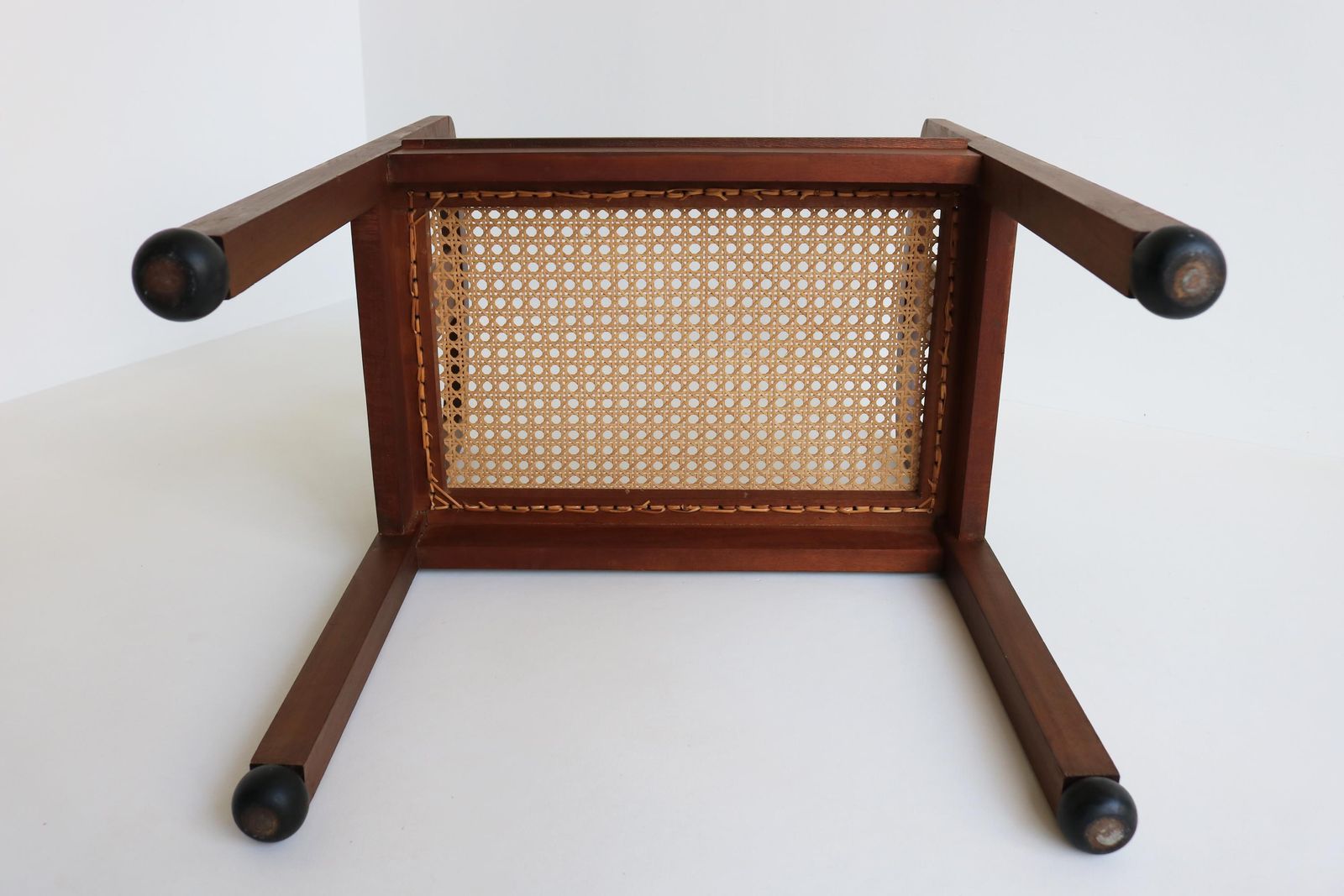 photo furniture Antique Art Deco Hallway Stool In Amsterdamse School Style Dutch Design Piano Stool 1920 1930's Vintage Vanity Foyer Window Bench Ottoman