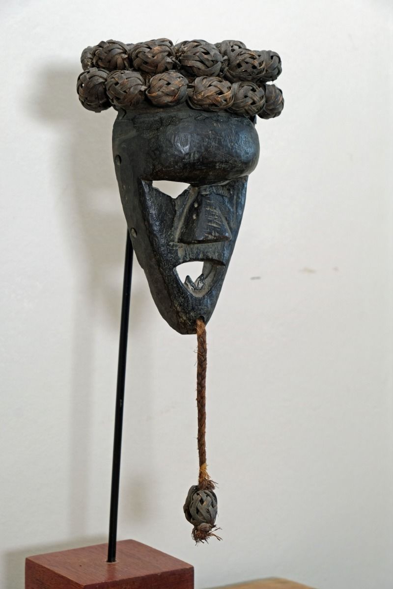 Salampasu Tribal Mask From The Democratic Republic Of Congo photo vinterior
