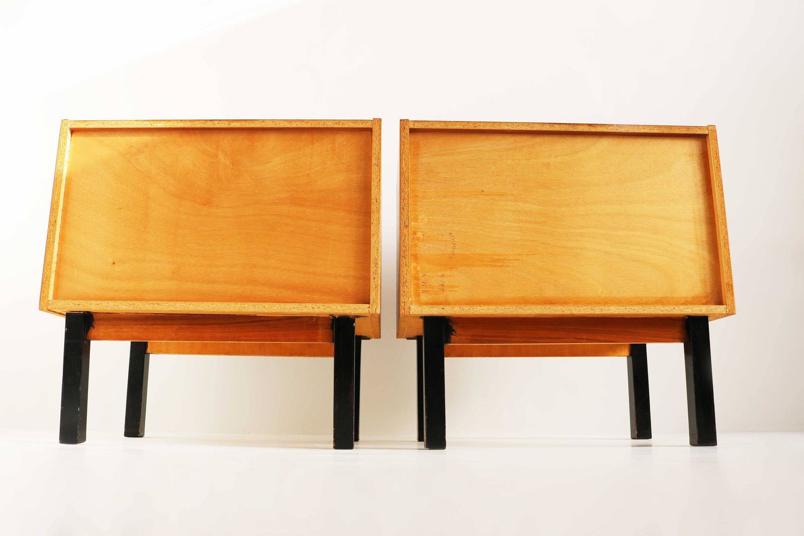 photo for sale Stijlvol Vintage Nachtkastjespaar | Frans Design Ca. Jaren 1960 | Bijzettafels | Mid Century Kastjes Met Lade