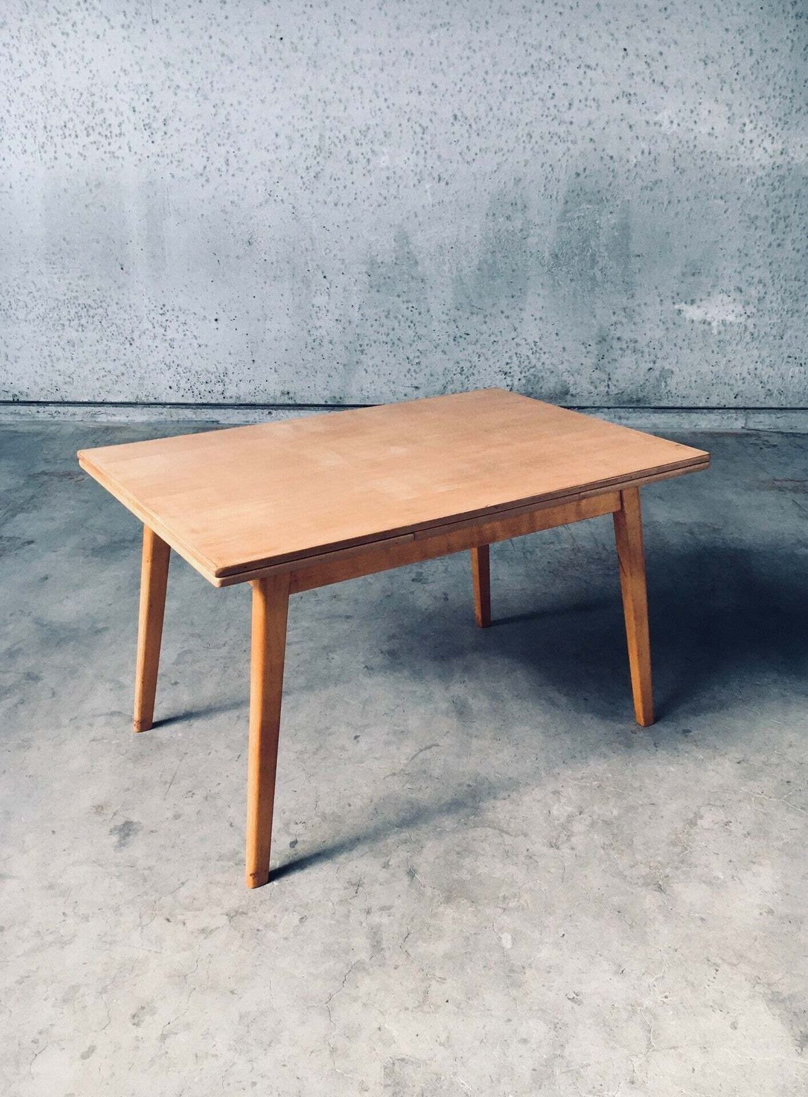 Uitschuifbare Eettafel, Jaren 1950, Mcm Dutch Design – Cor Alons Voor Gouda Den Boer photo for sale