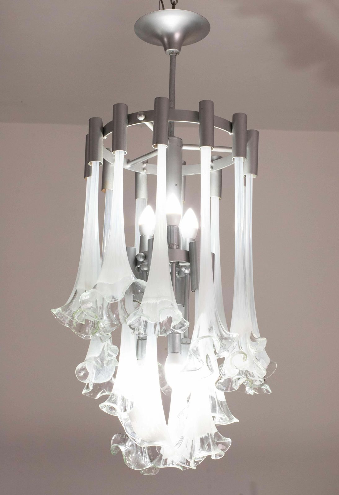 photo vinterior Great Design Murano Glass White Chandelier “Calle” By Venini, 1970