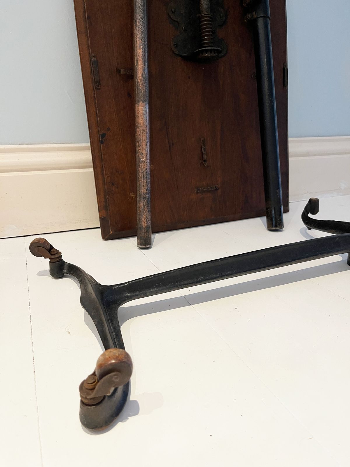 photo vinterior Victorian Reading Stand, Adjustable Reading Table, Architect Drawing Board, Cast Iron Base
