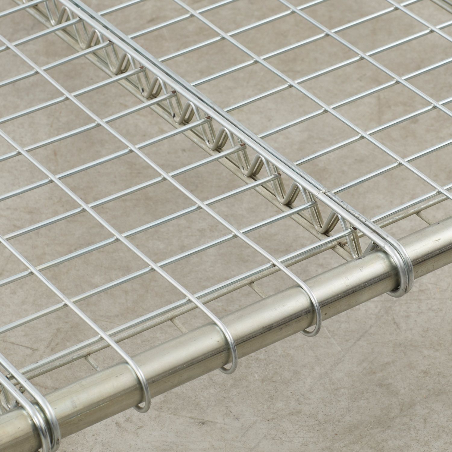 Ron Arad Round Rail Bed Frame Uk, 1981 photo vinterior