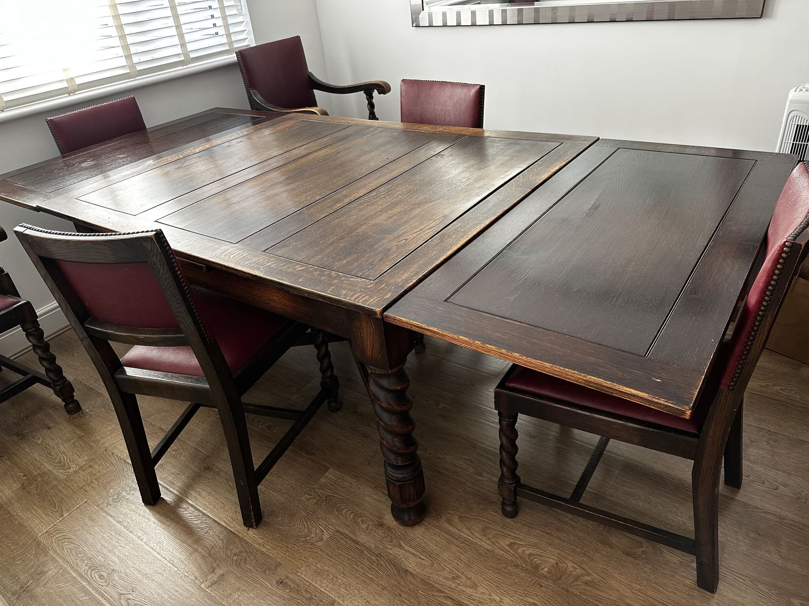 Dining Table With Extending Leaves And 6 Chairs 2 Of Which Are Carvers. All In Solid Oak. photo for sale