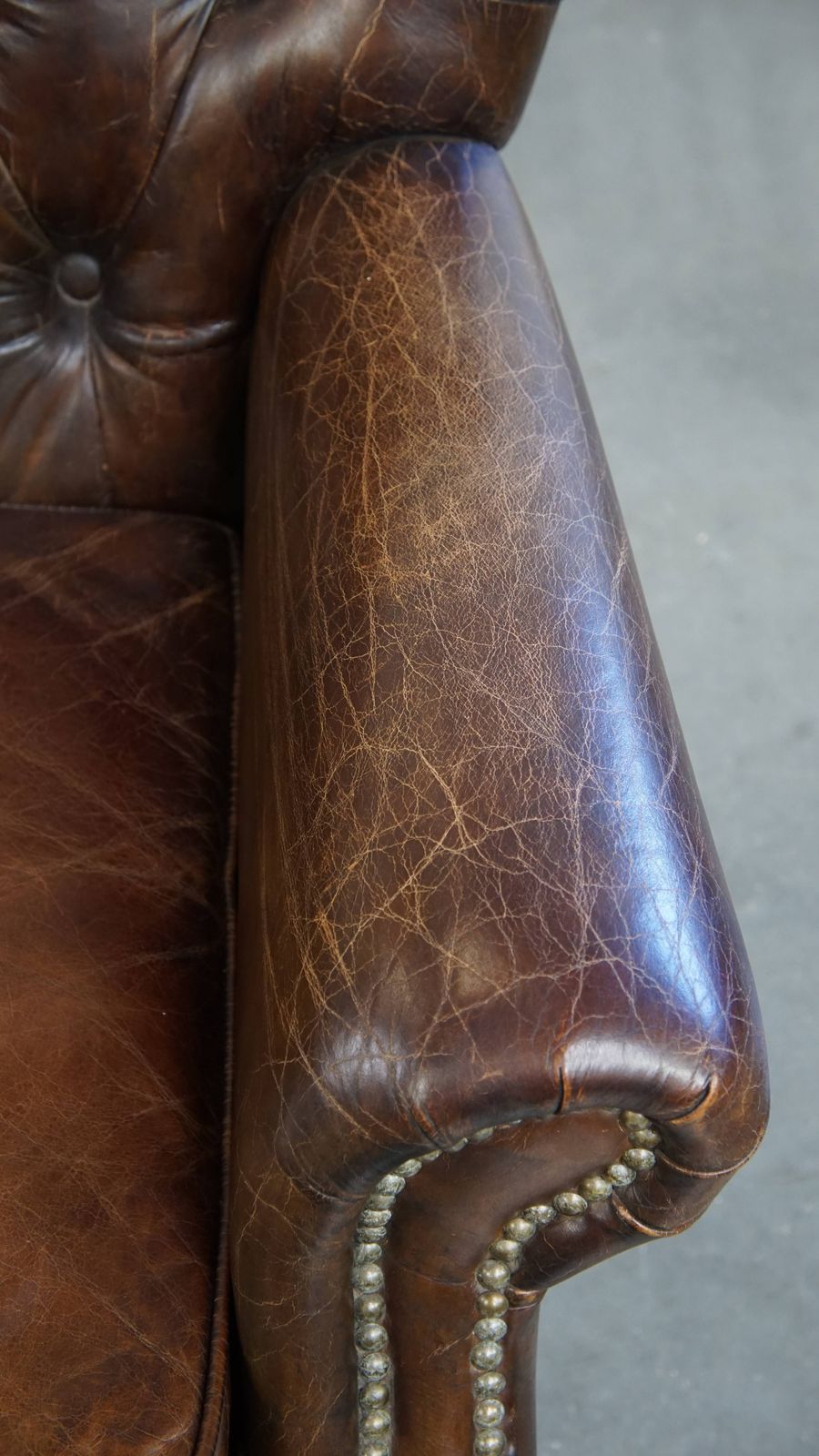 Beautiful, Unique Cognac Colored Brown Nerfde Rundleren Chesterfield Armchair/ Armchair photo vintage
