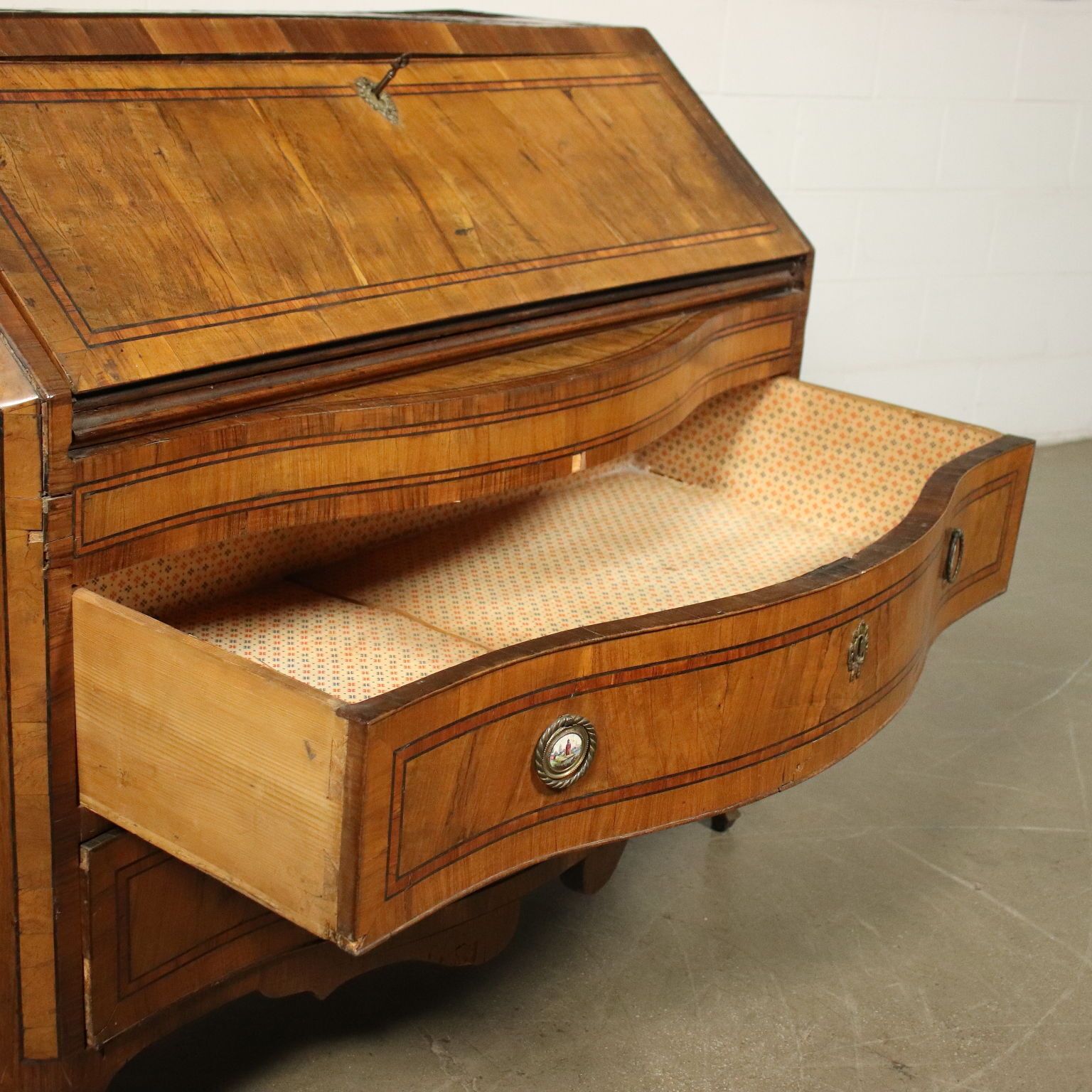photo vinterior Barocchetto Tuscan Drop Leaf Secretaire Italy 18th Century