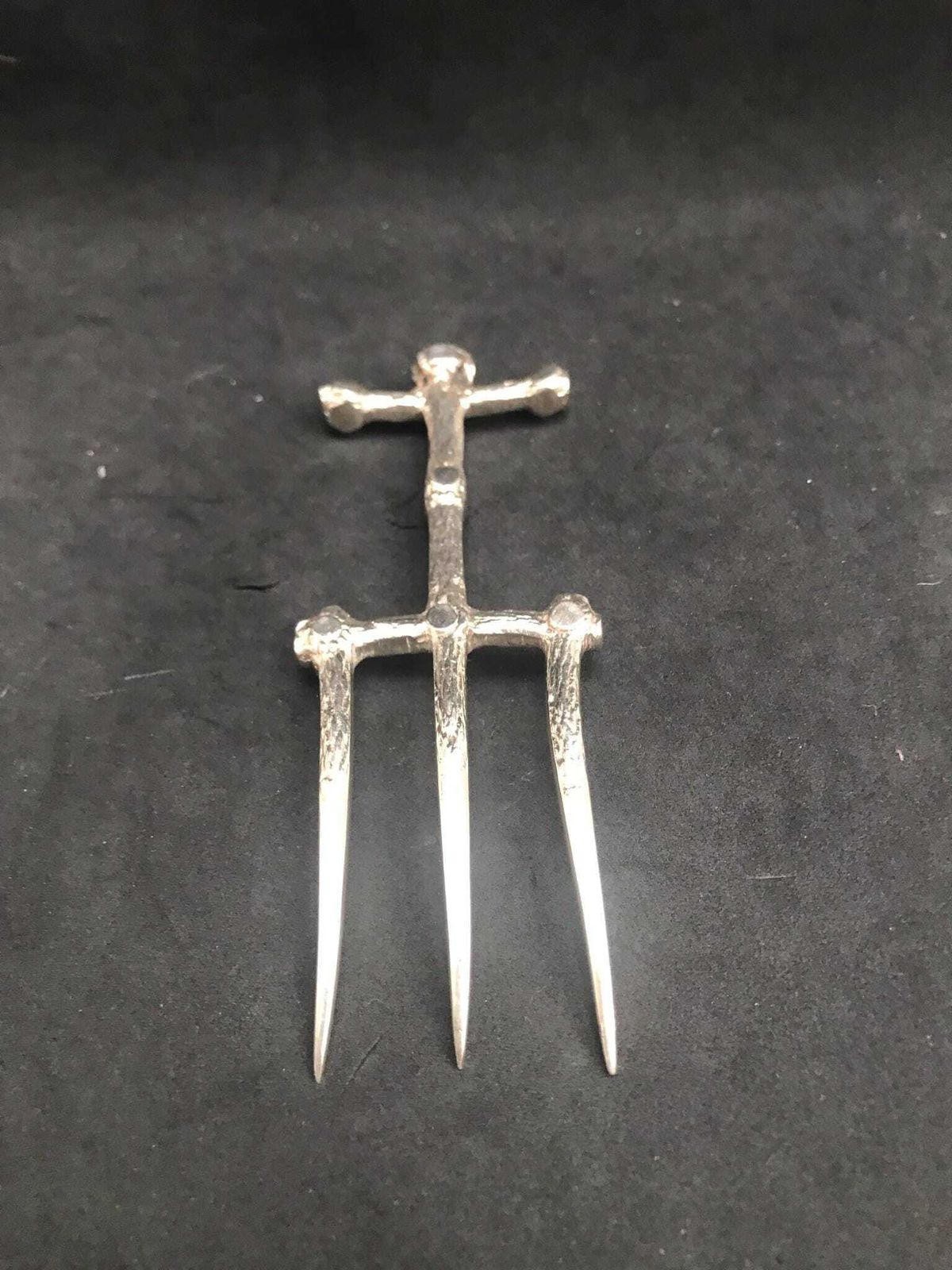 photo furniture Bread Fork Early Victorian Silver Plated Muffin Server Decorative Fork Cold Meat Charcuterie Collection Gift For Hostess Christmas Table