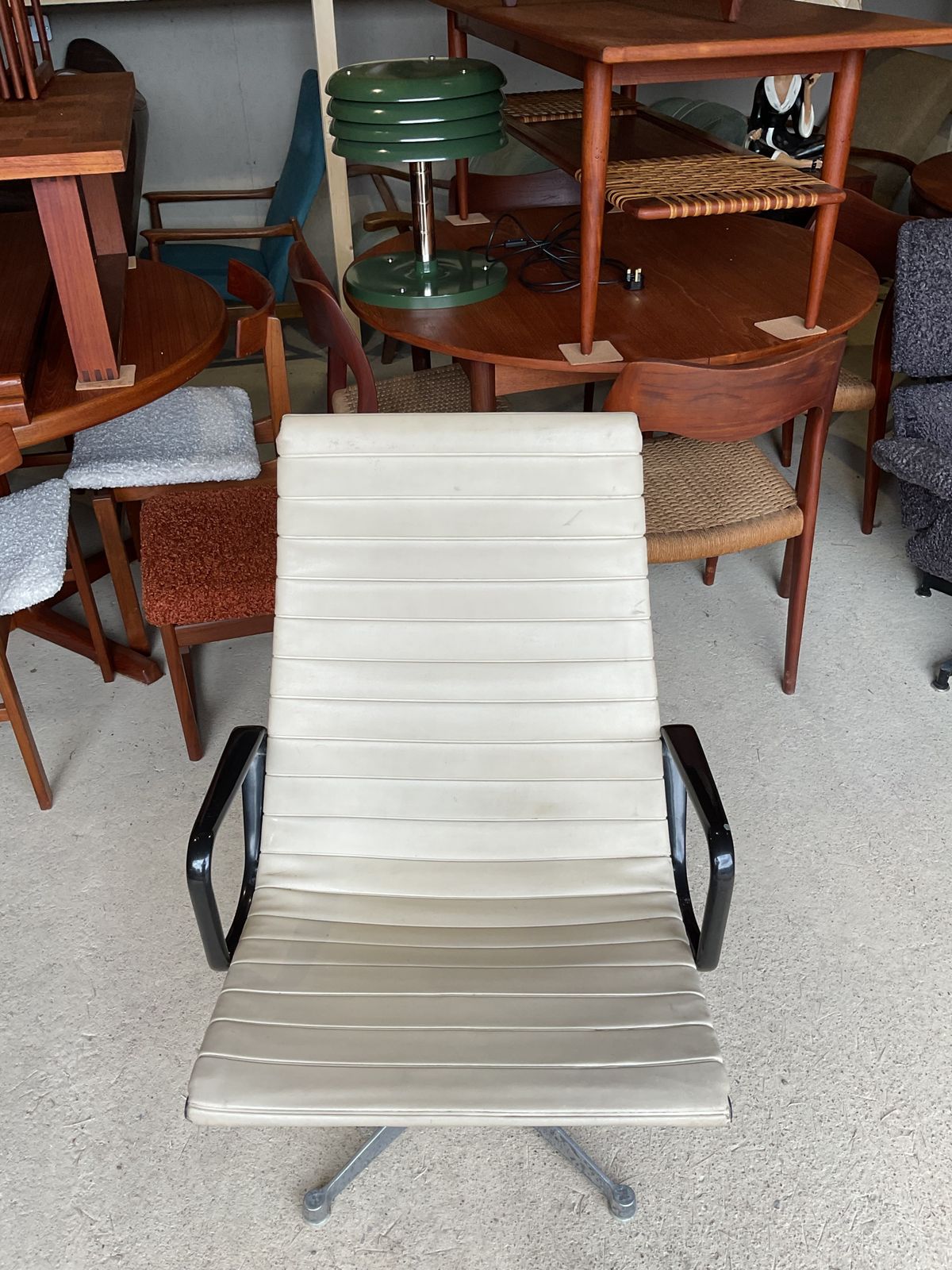 Charles & Ray Eames For Herman Miller Co. Chair, Model 681/82, C. 1959. Vintage photo for sale