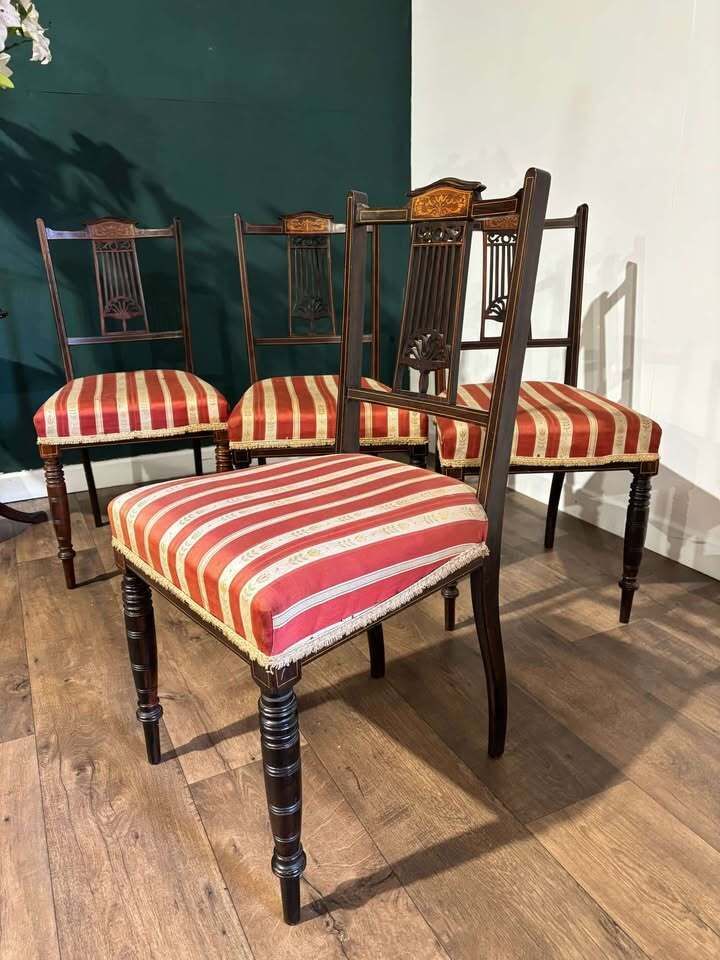 photo furniture Set Of Four Late Victorian Mahogany Dining Chairs