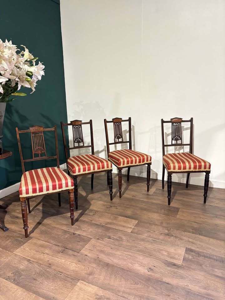 photo vinterior Set Of Four Late Victorian Mahogany Dining Chairs