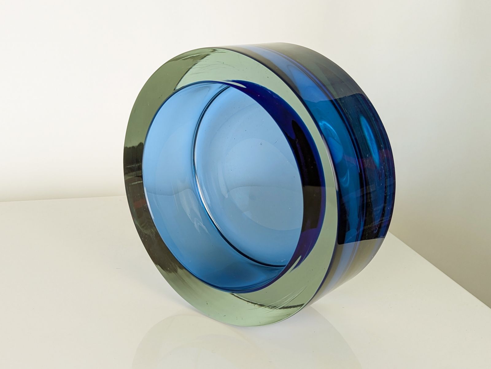 photo vinterior Murano Blue & Clear Sommerso Glass Centerpiece By Seguso