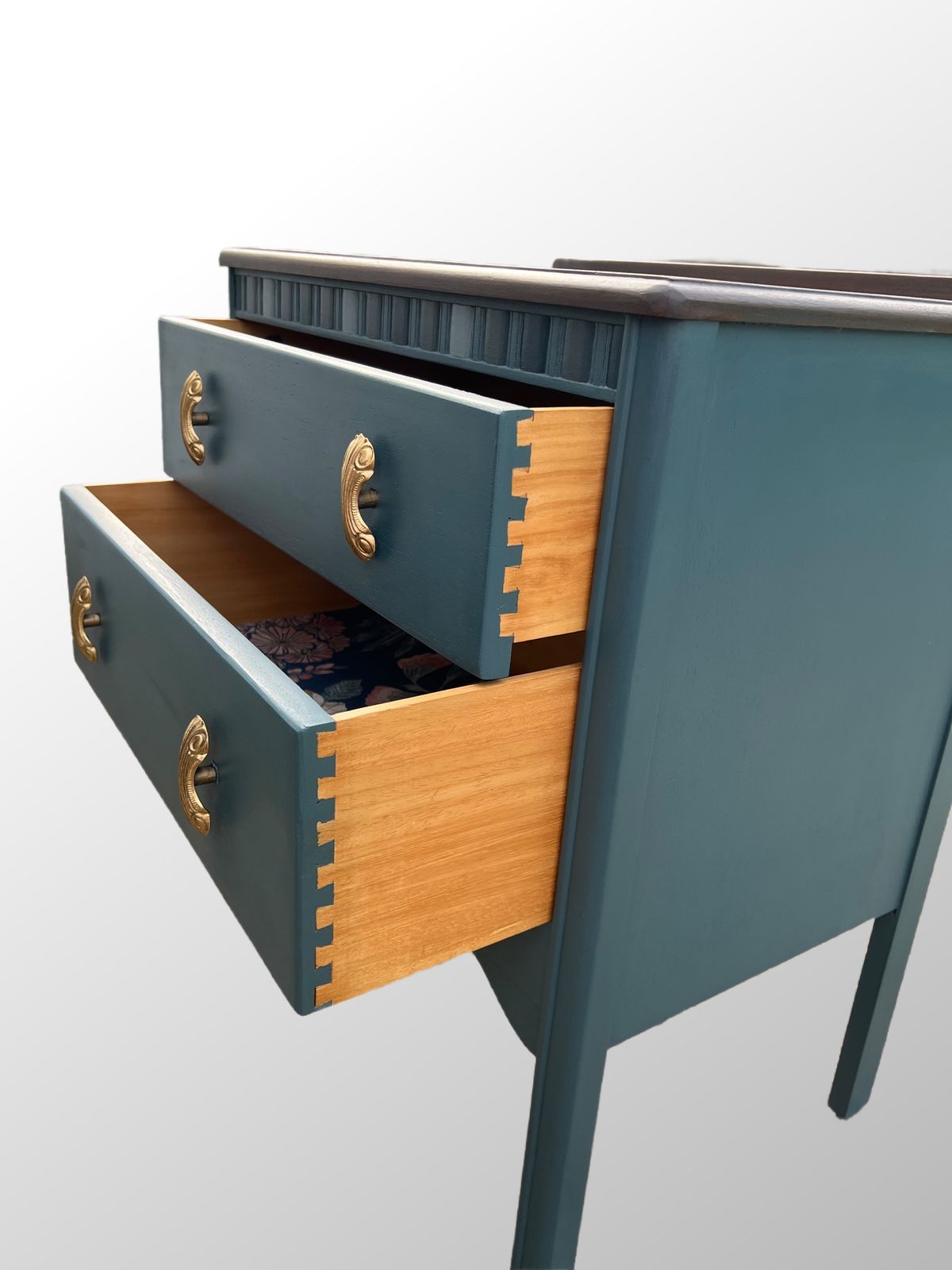 Harris Lebus Chest Of Drawers photo 150.0