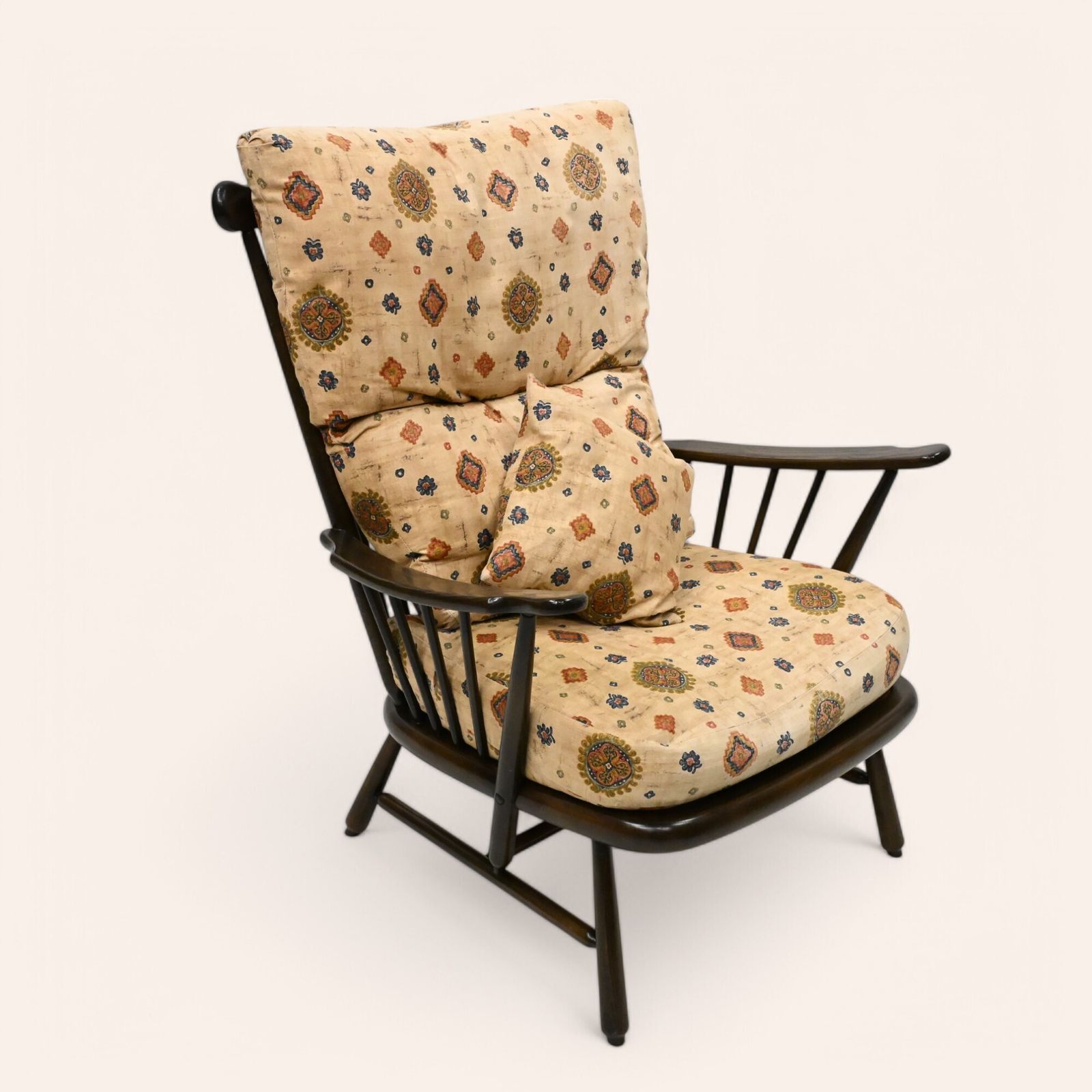 photo vintage Ercol Easy Chair Armchair Dark Finish Original Upholstery Free Uk Delivery*