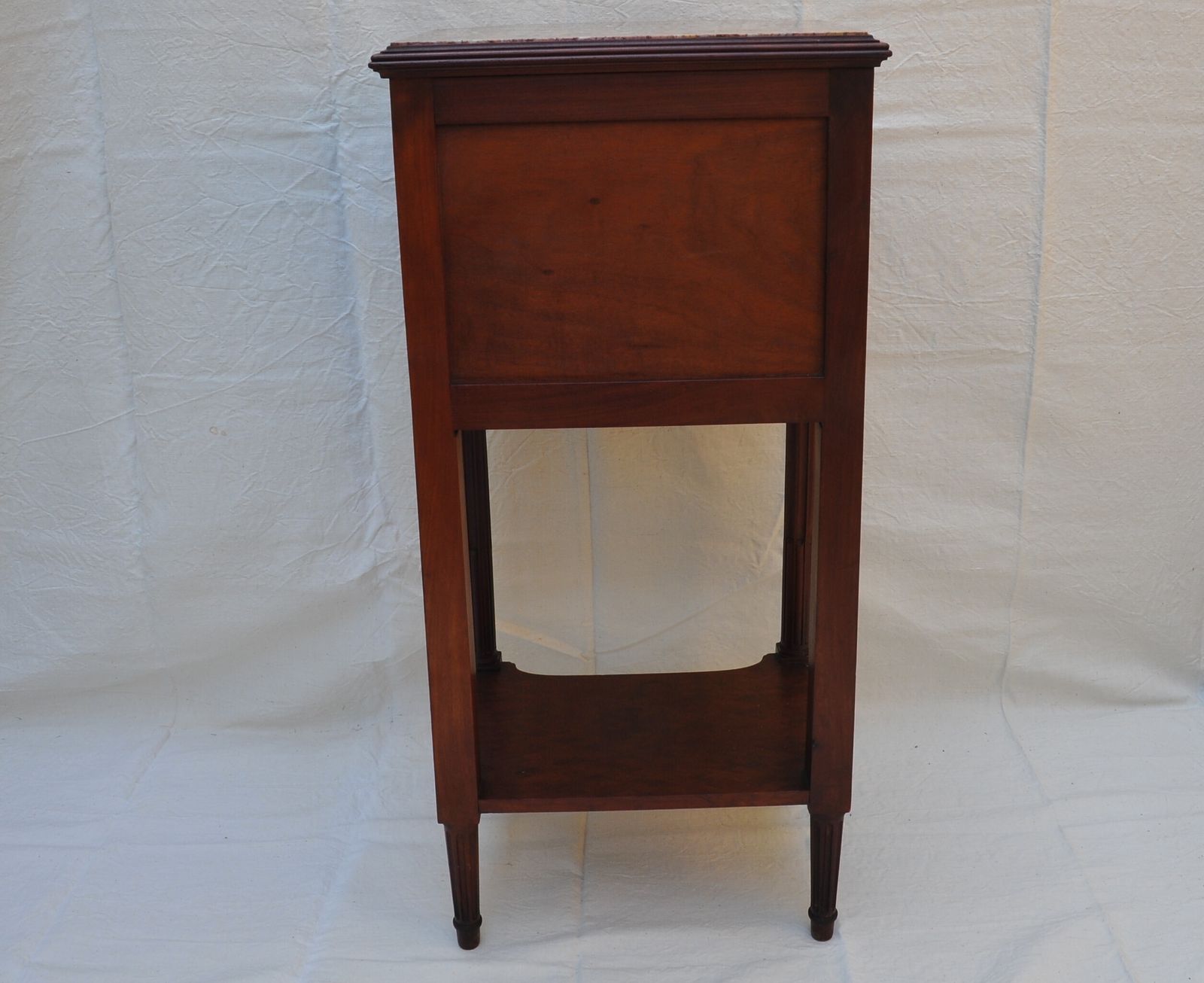 A Fine Quality Antique French Mahogany Bedside Cabinet photo vinterior