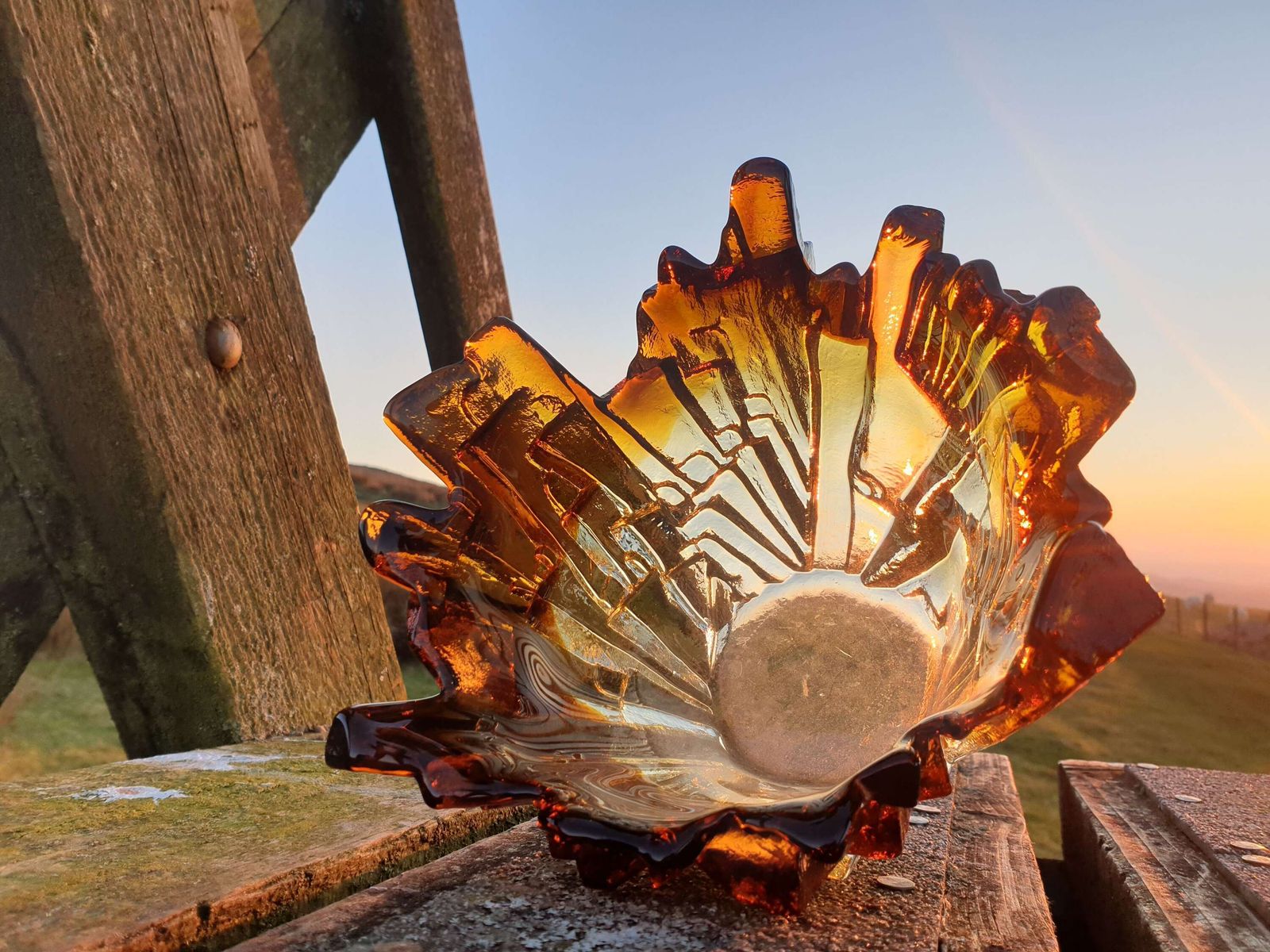 Pertti Santalahti For Humpilla, Finland. An Amber Glass, Crystal Form Bowl. 1970s. photo vinterior