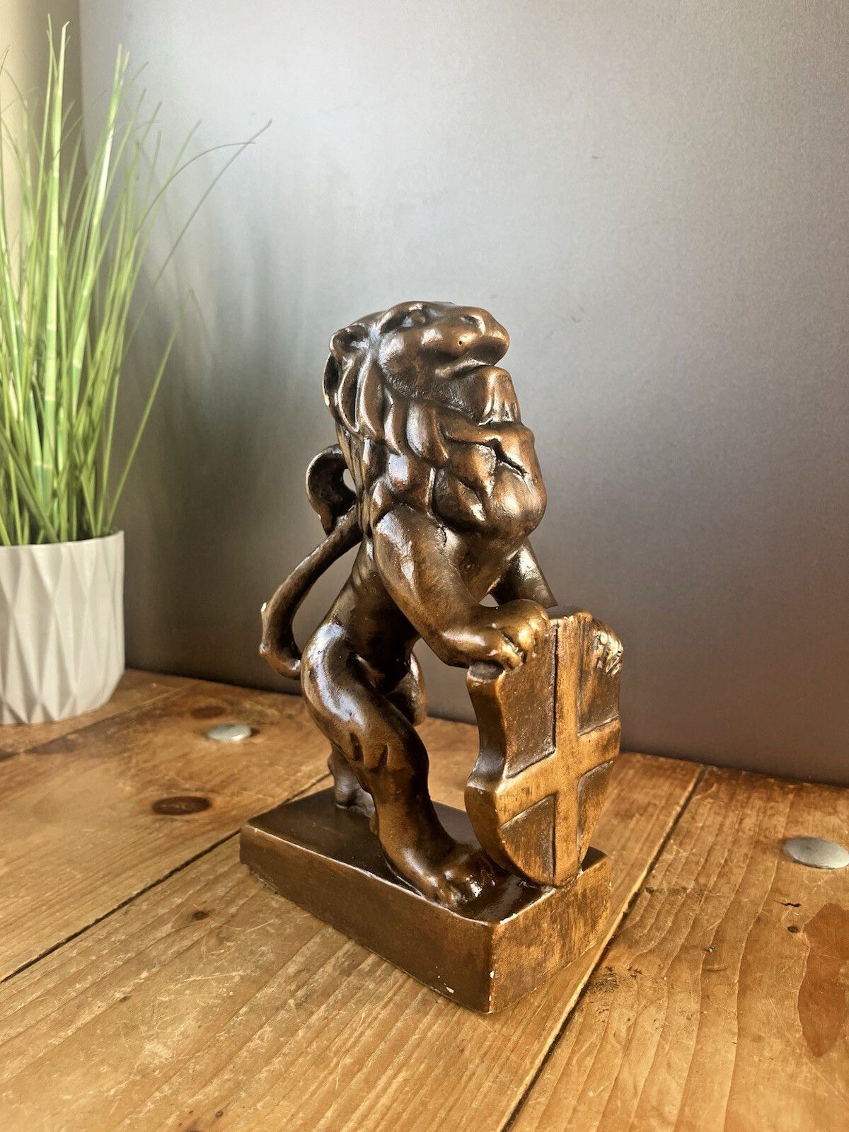 photo buy Antique Vintage Plaster Chalkware Lion Heraldic Shield Bookend Doorstop Figurine