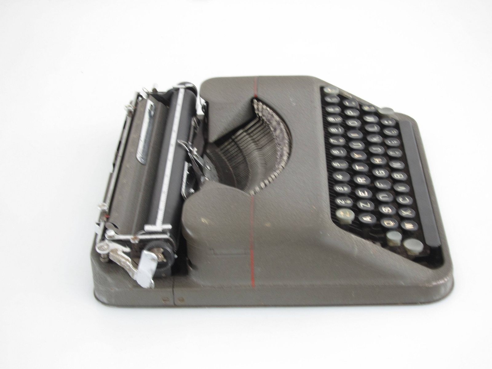 Hermes Baby Portable Typewriter With Case 1939   Hermes, Olivetti, Dieter Rams, Eames, Sottsass, Joe Colombo, Castiglioni, Braun, Sarfatti photo vinterior