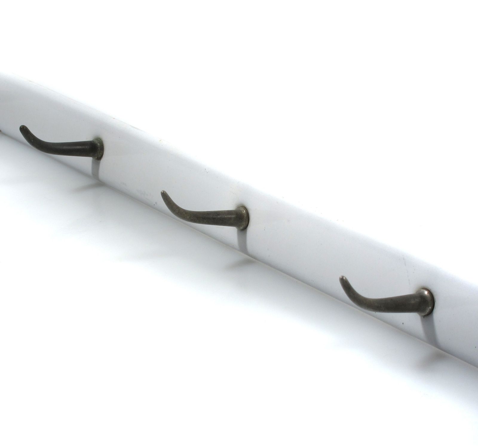 Zwaar Geëmailleerd Kapstokrek Met Haken Uit De Jaren 1930 – Fifties, Tomado, Hans Wegner, Eames, Mategot, Perriand, Poul Cadovius, String, Franco Albini