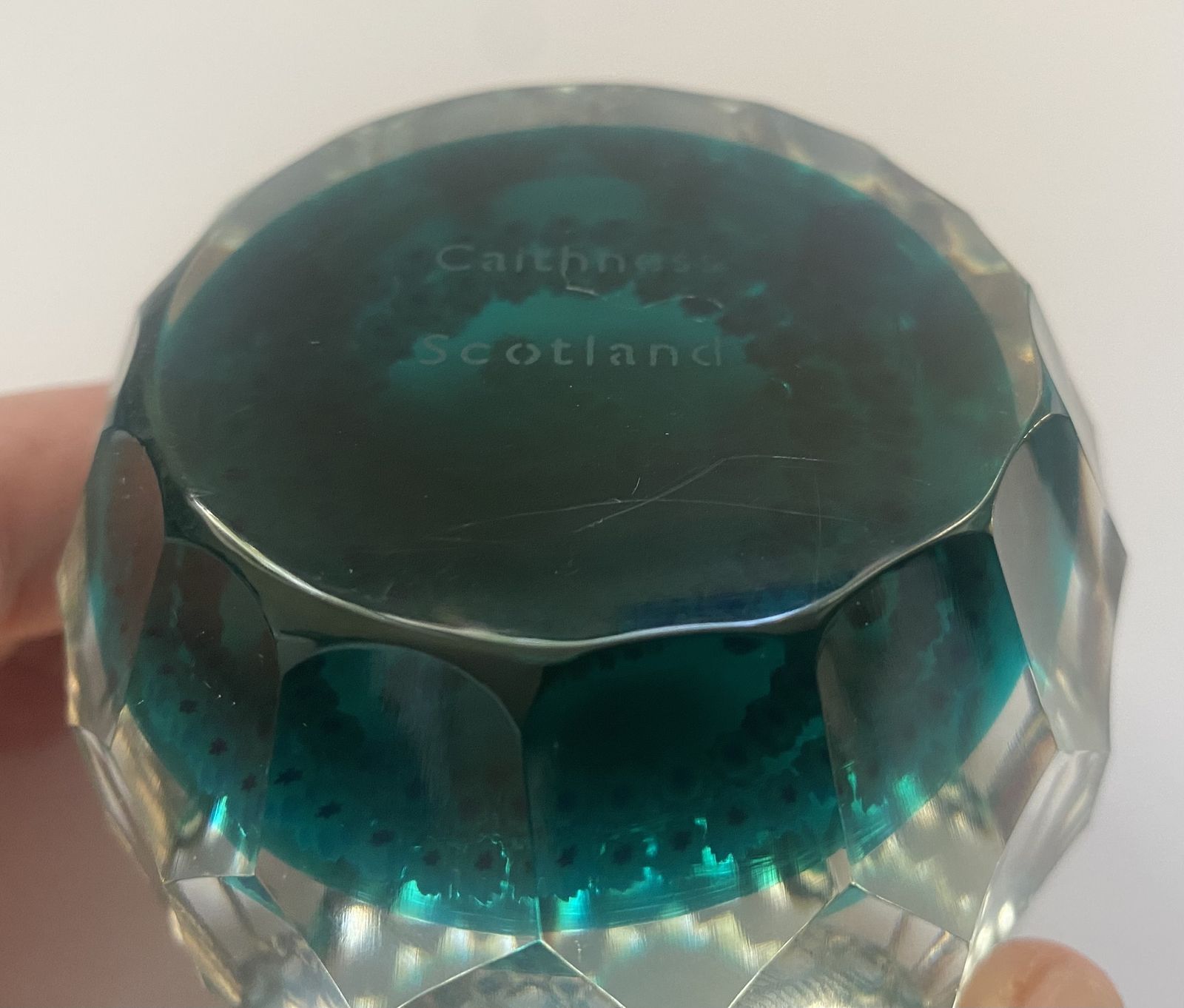 photo furniture Rare, Caithness, ‘Victory’ (In Europe), Limited Edition, Millefiori Paperweight, 27/100