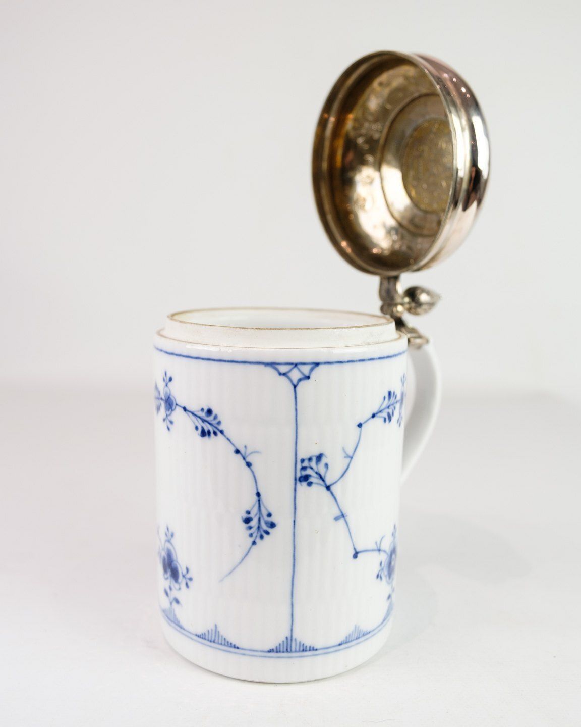 Lidded Mug With Baroque Lid Model 1/2023 In Porcelain & Silver Fluted Blue Fluted By Royal Copenhagen photo vinterior