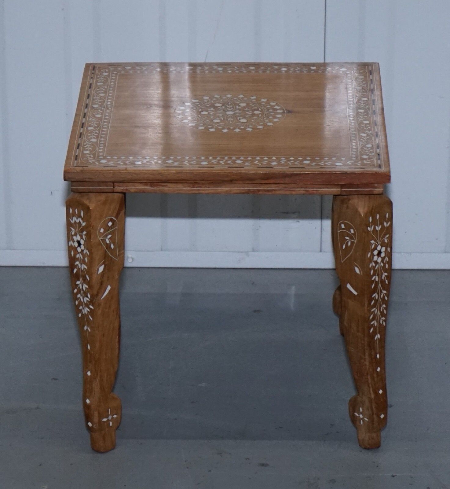 Anglo Indian Inlaid. Wooden Table photo vinterior